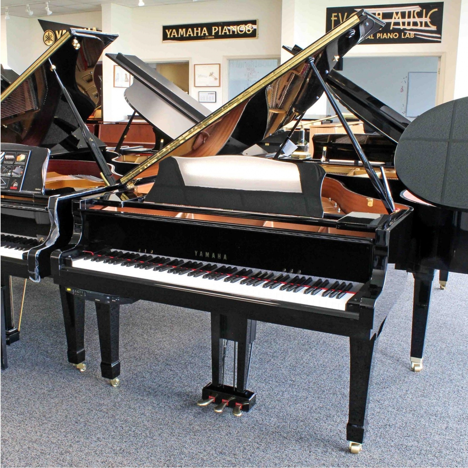 SALE PENDING Yamaha Used Disklavier Used Pianos For Sale Michigan